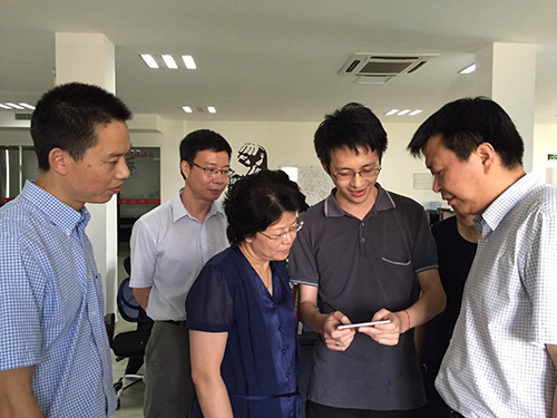 12：2015.7.16 时任市委组织部副部长、市人社局局长，现任镇海区委书记林雅莲调研首游.jpg